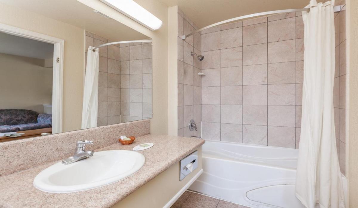 Rose Garden Inn - San Jose Airport Room photo